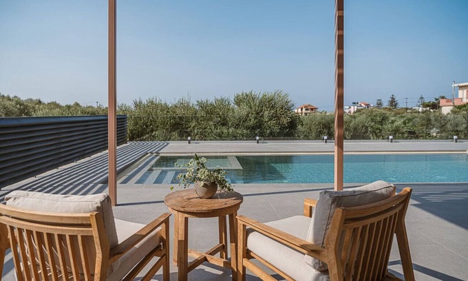 Galatas House | Villa Angel | Estel Residences