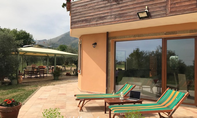 Formia Apartment | Villa Angela ✦ Formia 4Guests Wifi @ 5min Gianola beach✦ Apartment in Villa
