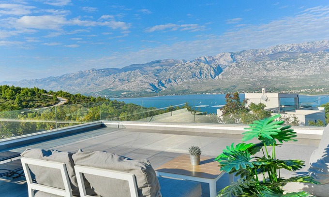 Vinjerac Villa | Villa Anna with roof terrace and pool