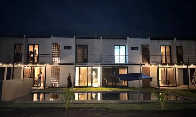 Monterrico House | Villa Anonasnn