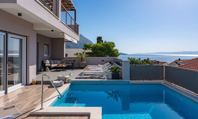 Omis Villa | Villa Antares with 4 en-suite bedrooms, Heated Pool with massage, Sauna, Gym.