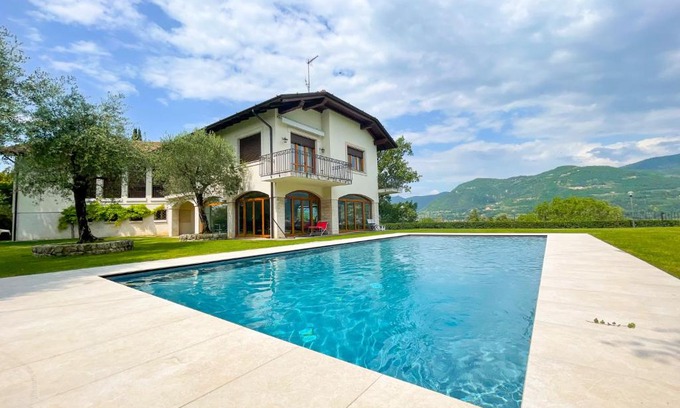 Portese Villa | Villa Antonio