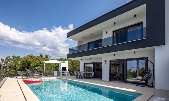 Kostrena Villa | Villa Aris with heated pool & Seaview
