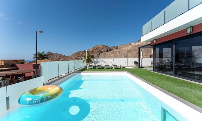 Mogan Villa | Villa Art & Design Tauro/Heated pool/Wi-Fi/BBQ