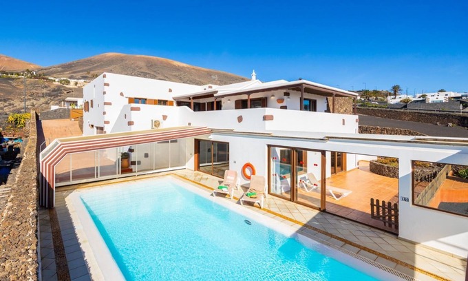 La Asomada Villa | Villa Asomada - Four Bedroom Villa, Sleeps 8