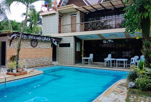 Leon Hotel | Villa Asuncion Country Inn and Resort Iloilo by RedDoorz
