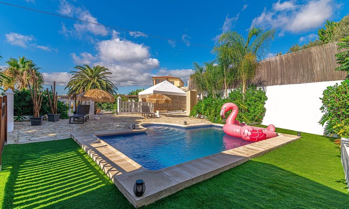 Villa de Arico Villa | Villa "Aurora" with Heated Pool, Sea View, Private Pool & Wi-Fi
