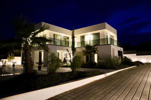 Rogac Villa | Villa Aves