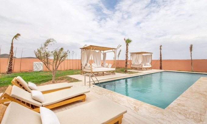 Jbilate Villa | Villa B - Private swimming pool not overlooked