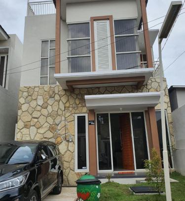 Beji Villa | Villa Bahari Batu