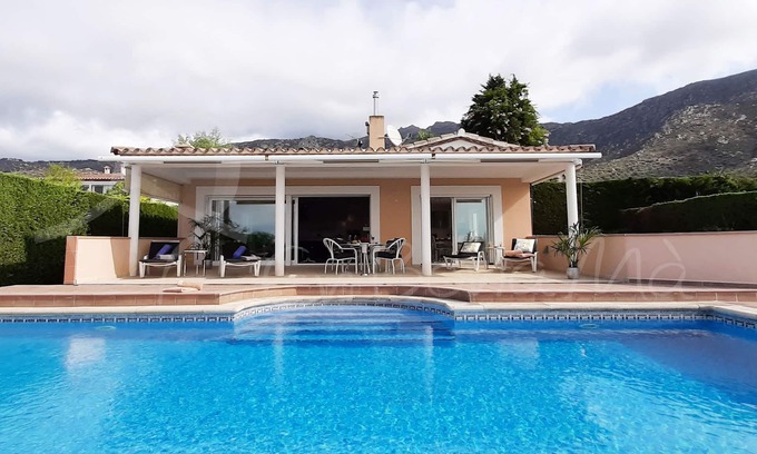 Palau-Saverdera Villa | Villa Balmes