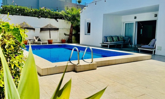 Golden Mile Villa | "Villa Banus", Puerto Banus, is next to the beach with a Private Pool