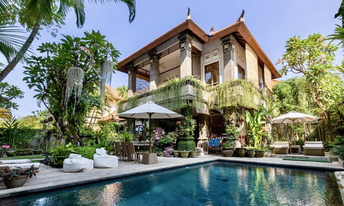 Sanur Villa | VILLA BAPAK 3 BDRMS GARDEN LARGE POOL CENTRAL CLOSE TO BEACH