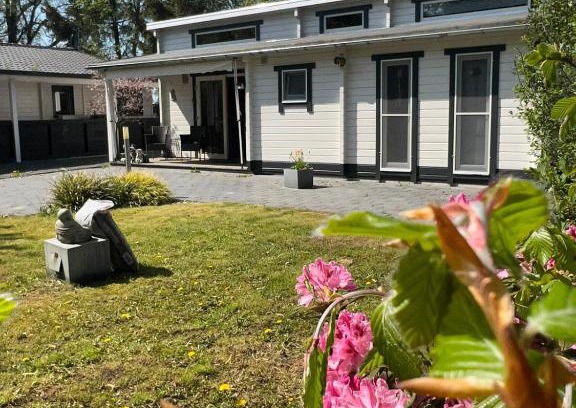 Schoonebeek Ski Chalet | Villa Bartje