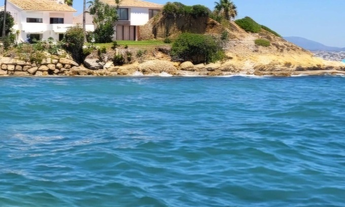 Buenas Noches Villa | Villa 'Beachfront' with Sea View, Wi-Fi and Air Conditioning