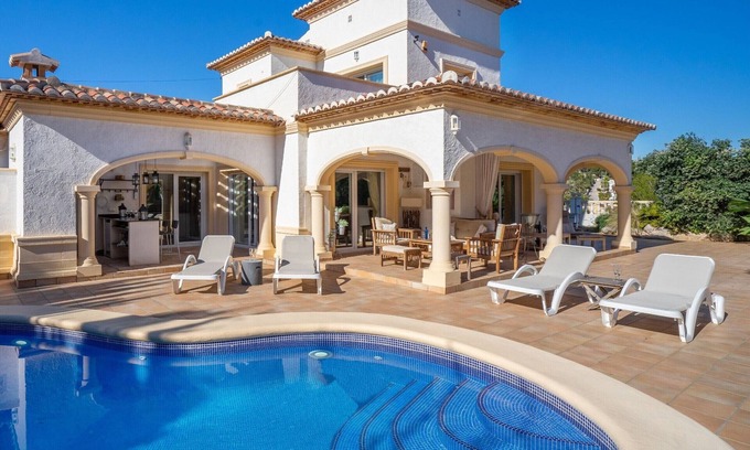 Moraira Villa | Villa Bella - 3 bedroom villa close to the beach