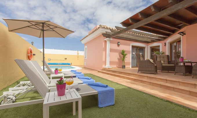 Geafond Villa | VILLA "BELLA LUCIA 1" PRIVATE HEATED POOL, WIFI, BARBECUE, SATELLITE TV