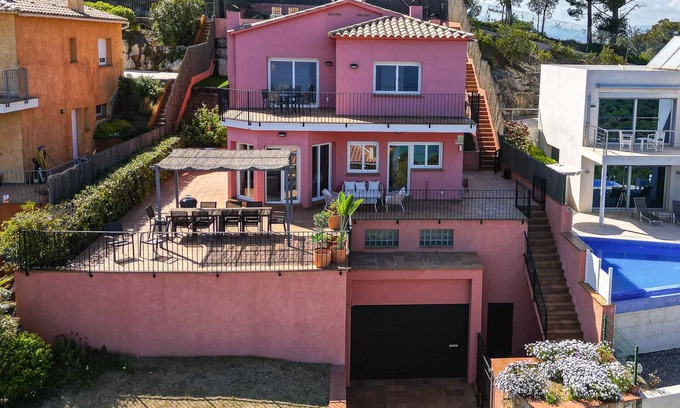 Cruilles Villa | Villa Bella Vista