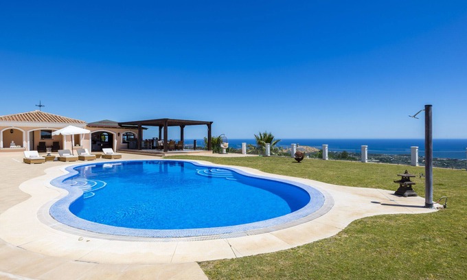 Estepona Villa | Villa Bellagio