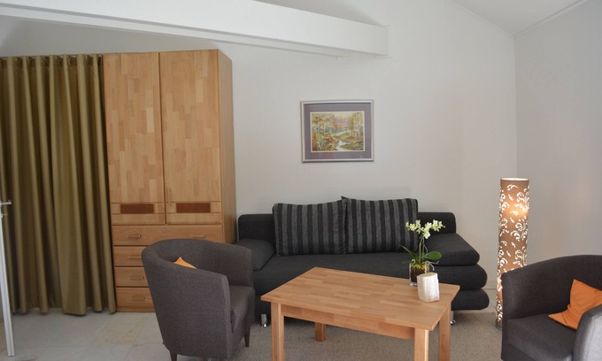Bischhausen Apartment | Villa Bellevue in Frau-Holle-Land