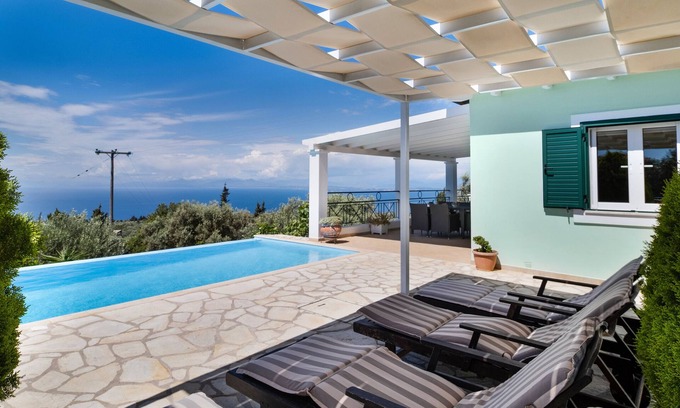 Tsoukaladhes Villa | Villa 'Belvedere Verde' with Sea View, Pool, Terrace & Wi-Fi