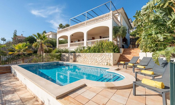 Portals Nous Villa | Villa 'Bendinat 10' with Sea View, Wi-Fi and Air Conditioning