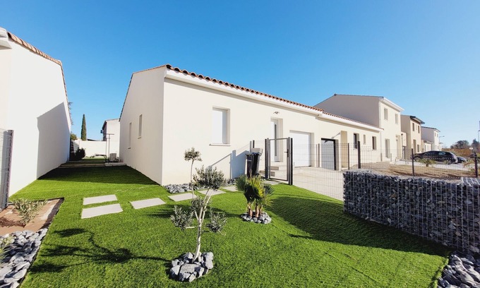 Lespignan Villa | Villa between Narbonne and Béziers, 20 minutes from the beaches