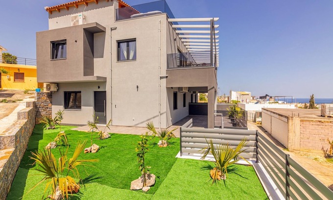 Gouvai Apartment | Villa Bianca with Jacuzzi