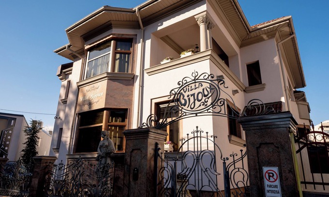 Ploiesti Villa | Villa Bijoux