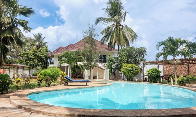 Galu Villa | Villa Black Pearl