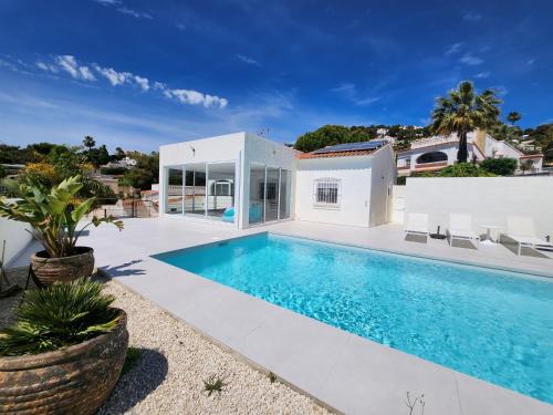 Pinar del Advocat Villa | Villa Blue Lagoon Moraira