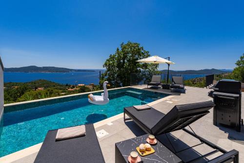 Brsecine Villa | Villa Blue Sunset