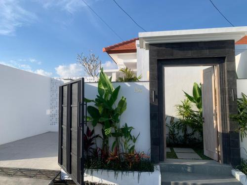 Kediri Villa | Villa Bluete