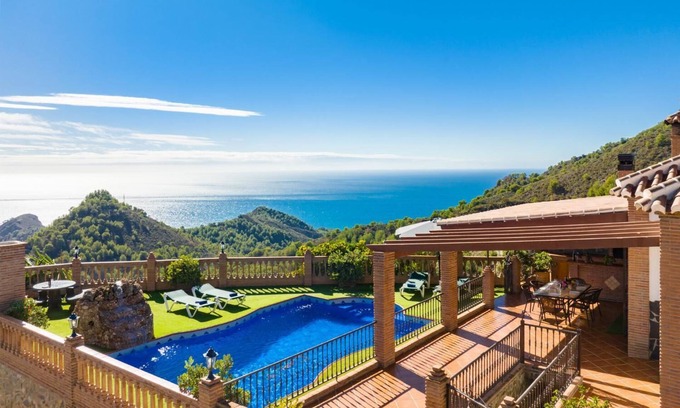 Nerja Villa | Villa Bonifacio - Four Bedroom Villa, Sleeps 7