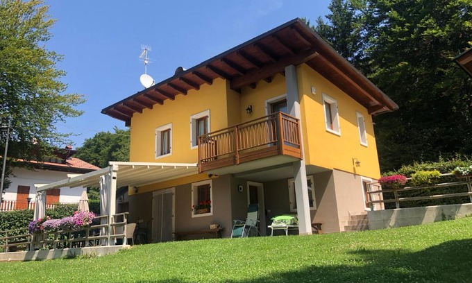 Madruzzo Villa | Villa Botton d'Oro Villa al lago