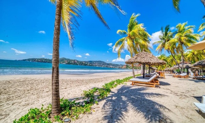 Ixtapa - Zihuatanejo House | Villa Bougainvillea at Villas del Sol