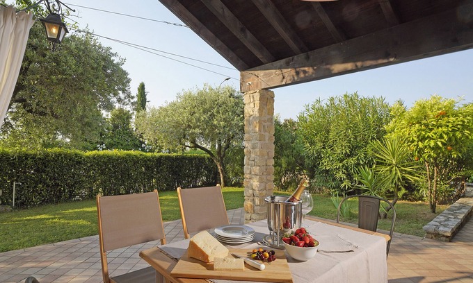 Cecina Villa | Villa Bouganville
