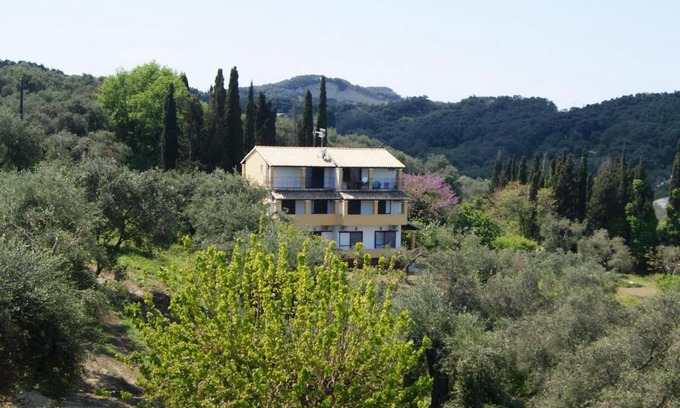 Astrakeri Apartment | Villa Bouka