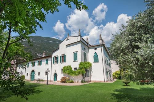 Peri House | Villa Brignoli