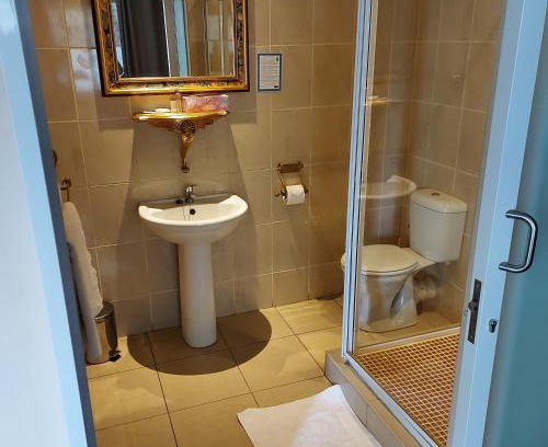 Vryburg House | Villa Brocant Guest house