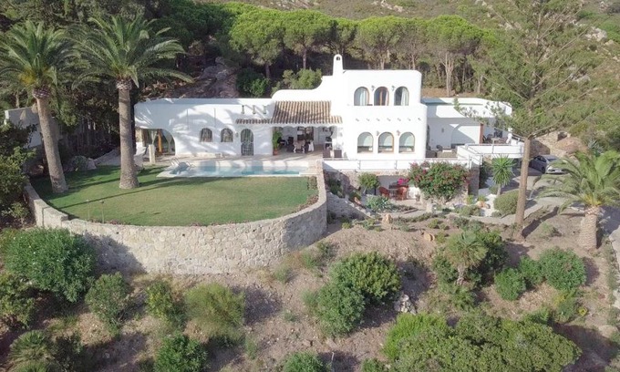 Atlanterra Villa | Villa Buen Retiro