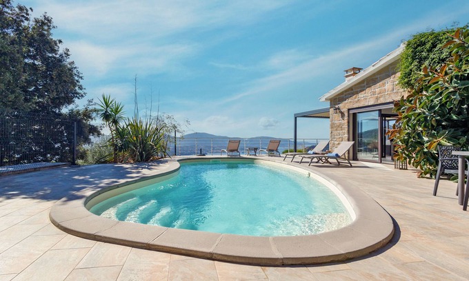 Olmeto Villa | Villa 'Bumortu' with Sea View, Wi-Fi and Air Conditioning
