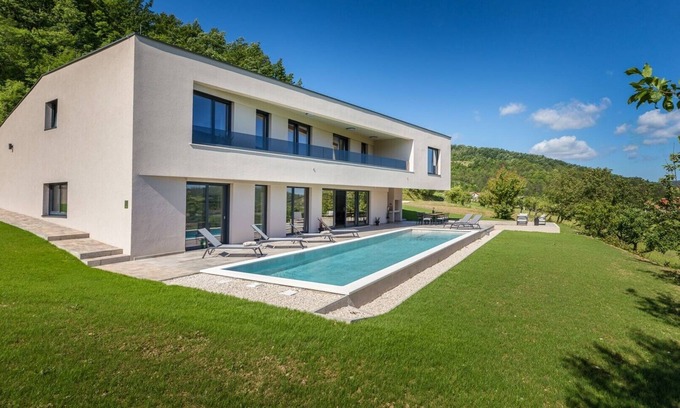Pazin Villa | Villa Butoniga Hills - luxurious villa with pool