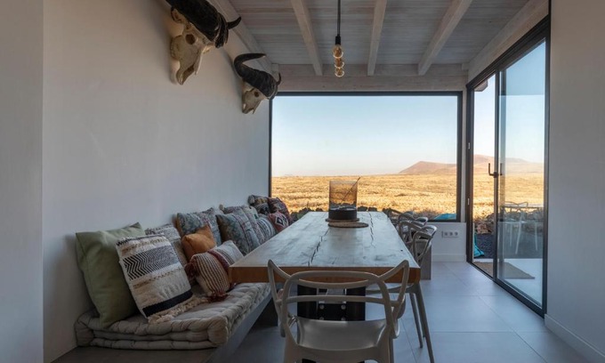 La Oliva Villa | Villa Calderón Hondo. Top design , views and pool Lajares-Corralejo