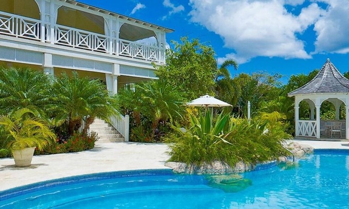 Mount Standfast Villa | Villa Calliaqua | Ocean View - Located in Fabulous Saint James with Private Pool