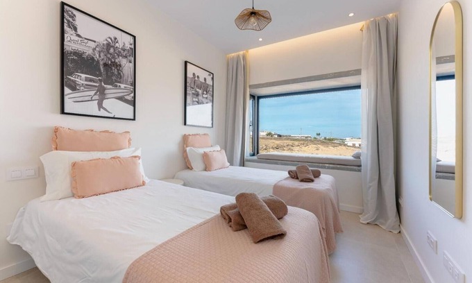 Lajares Villa | Villa Calma - Piscina, Atardecer, Desierto, Tranquilidad, Perfecto Para Grupos