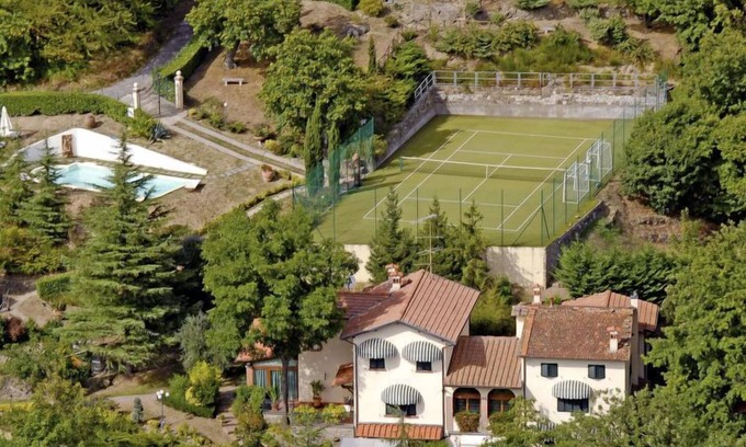 San Momme House | Villa Campo del Mulino by Interhome
