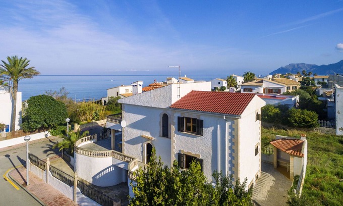 Urbanizacion S'Estanyol Villa | Villa Can Auba