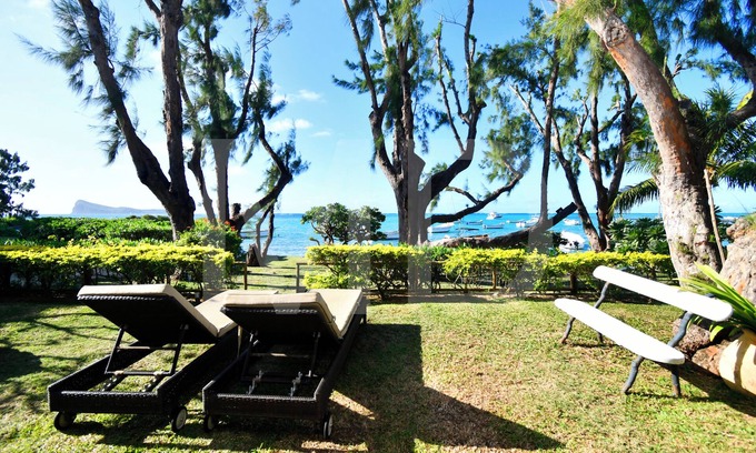 Cap Malheureux House | Villa Cap Malheureux at the water's edge 500 meters from the chapel