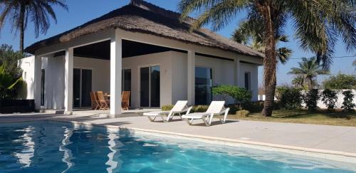 Cap Skirring Villa | Villa Cap Ouest Piscine Grand Jardin à 2 Pas de l'Océan